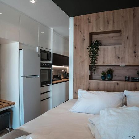 Cosea Living: Seaside Deluxe Suite In Harbour 107B Paphos Eksteriør bilde