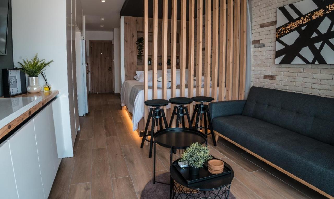 Cosea Living: Seaside Deluxe Suite In Harbour 107B Paphos Eksteriør bilde