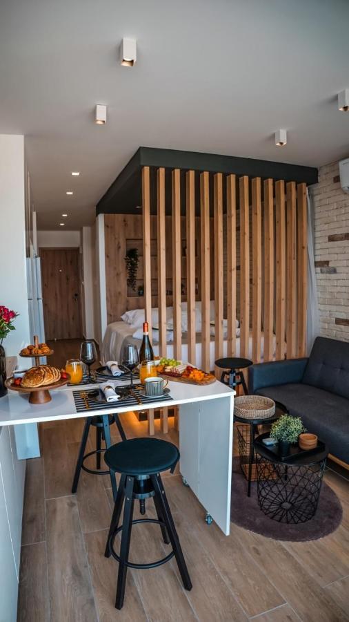 Cosea Living: Seaside Deluxe Suite In Harbour 107B Paphos Eksteriør bilde